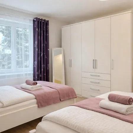 Vajagic 2 - Apartment 5 Pers, 2 Schlafzimmer, Messe, Uni Klinik